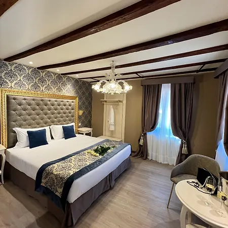 Ca Dell'arte Palace 住宿加早餐酒店 4*