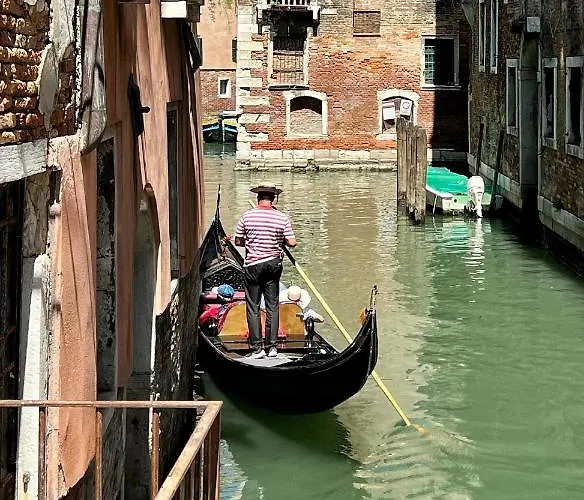Ca Dell'arte Palace Bed & Breakfast