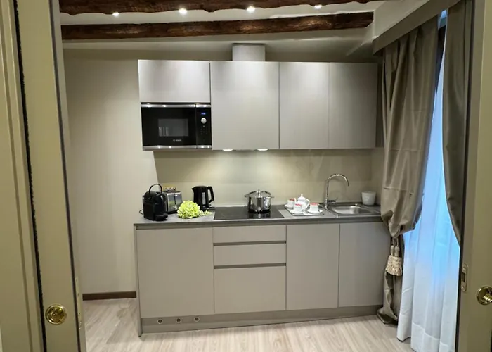 Ca Dell'arte Palace Bed & Breakfast 4*