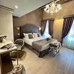 Ca Dell'arte Palace 住宿加早餐酒店 4*