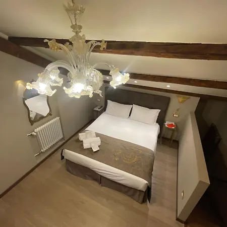 Ca Dell'arte Palace فندق مبيت وإفطار