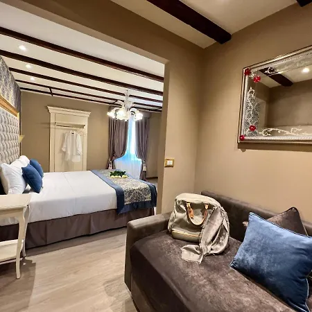 Couette-café Cà Dell'arte Palace 4*